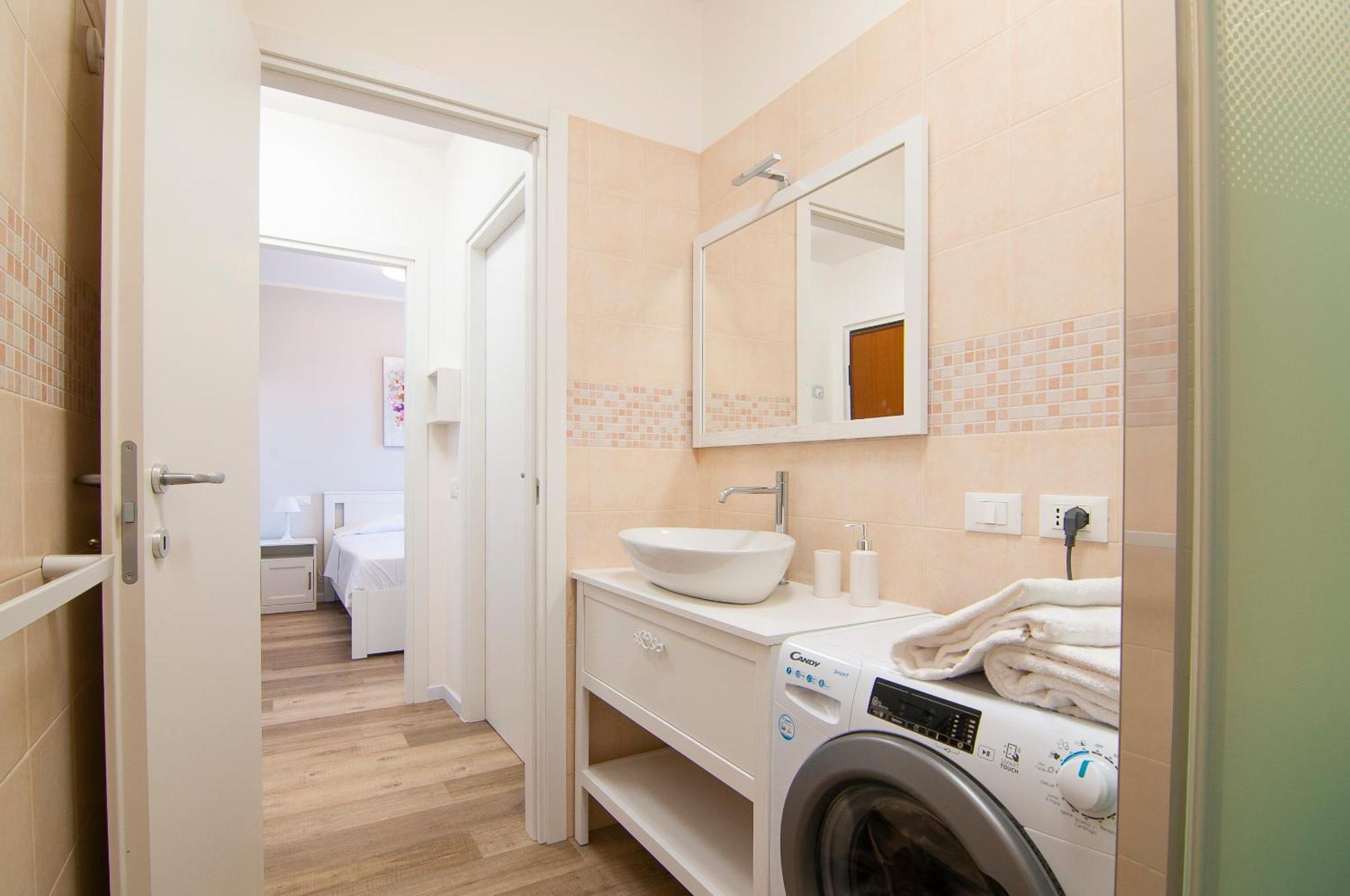 Sangiohouse - Parking & Wifi Apartment Верона Екстериор снимка